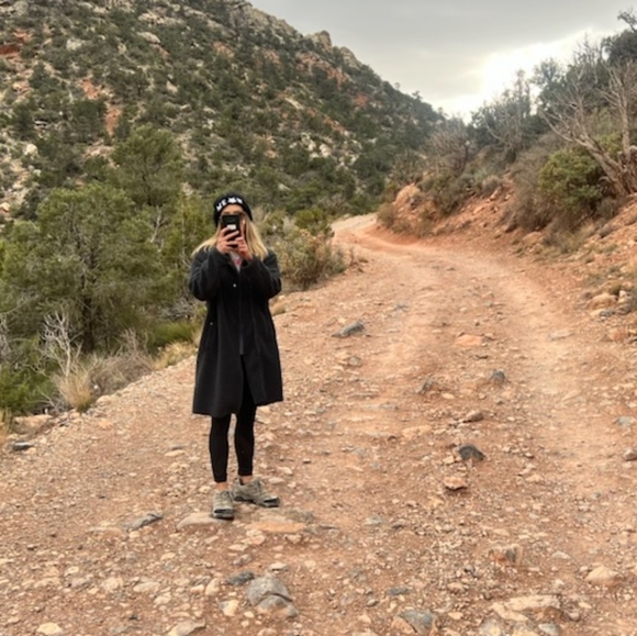 Meet your Posher, Charisma - Picture 2 of 3